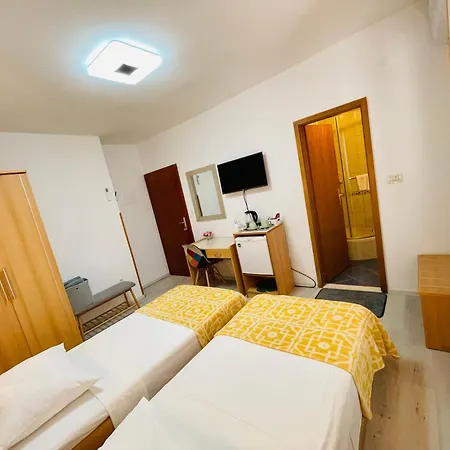 Pensjonat Apartmens And Madunic V Split