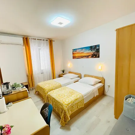 Pensjonat Apartmens And Madunic V Split